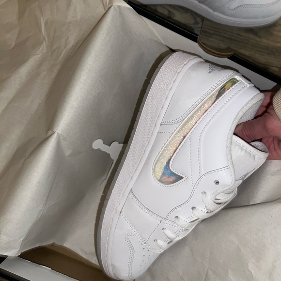 SOLD ***Nike Jordan’s Glitter Swoosh 🎁 NEW! name brand NIKE JORDAN - Picture 10 of 16